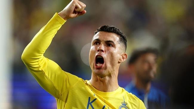 Ronaldo hung hăng với người chế nhạo mình 