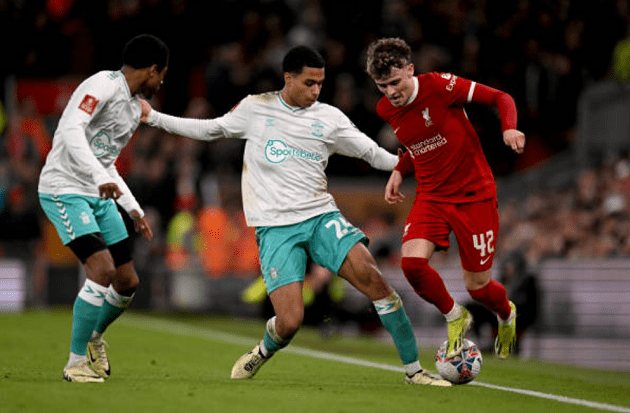 Hạ Southampton cách biệt Liverpool tiến vào Tứ kết FA Cup