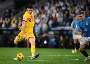 Lewandowski kịp thời tỏa sáng Barca thắng nghẹt thở