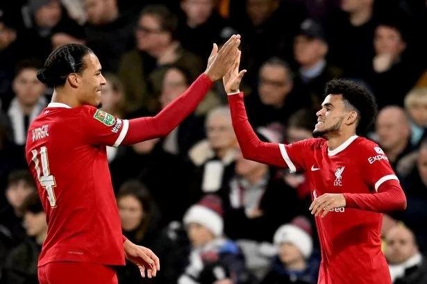 Chung kết Carabao Cup Van Dijk đưa Liverpool vô địch 