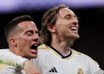 Modric tỏa sáng khiến Sevilla khuất phục