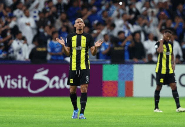 Al-Hilal đánh bại Al-Ittihad sau thẻ đỏ cuat Kante