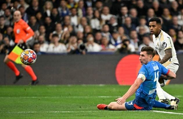 Real Madrid cầm vào tiến vào tứ kết