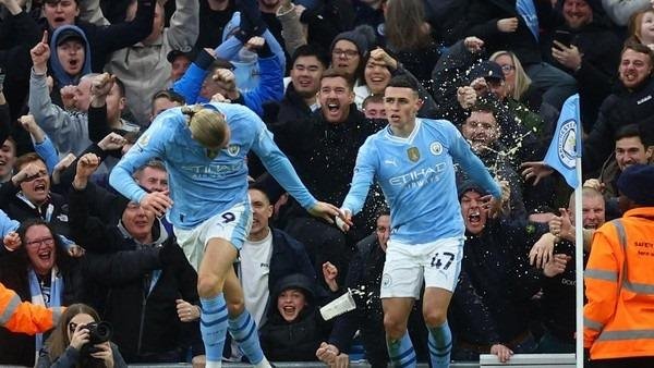 Man City đánh bại Man United trong trận derby Manchester thứ 192