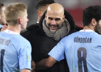 Cầu thủ Man City nói gì về các quyết định khác người của Pep